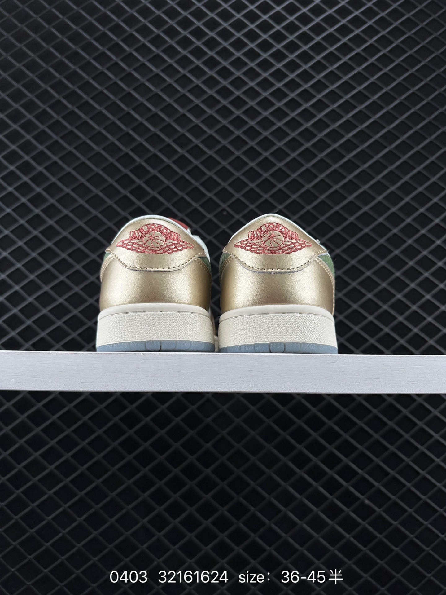 Jordan 1 Low ”Year of the Dragon“